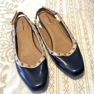 Ladies navy & Tan slingback